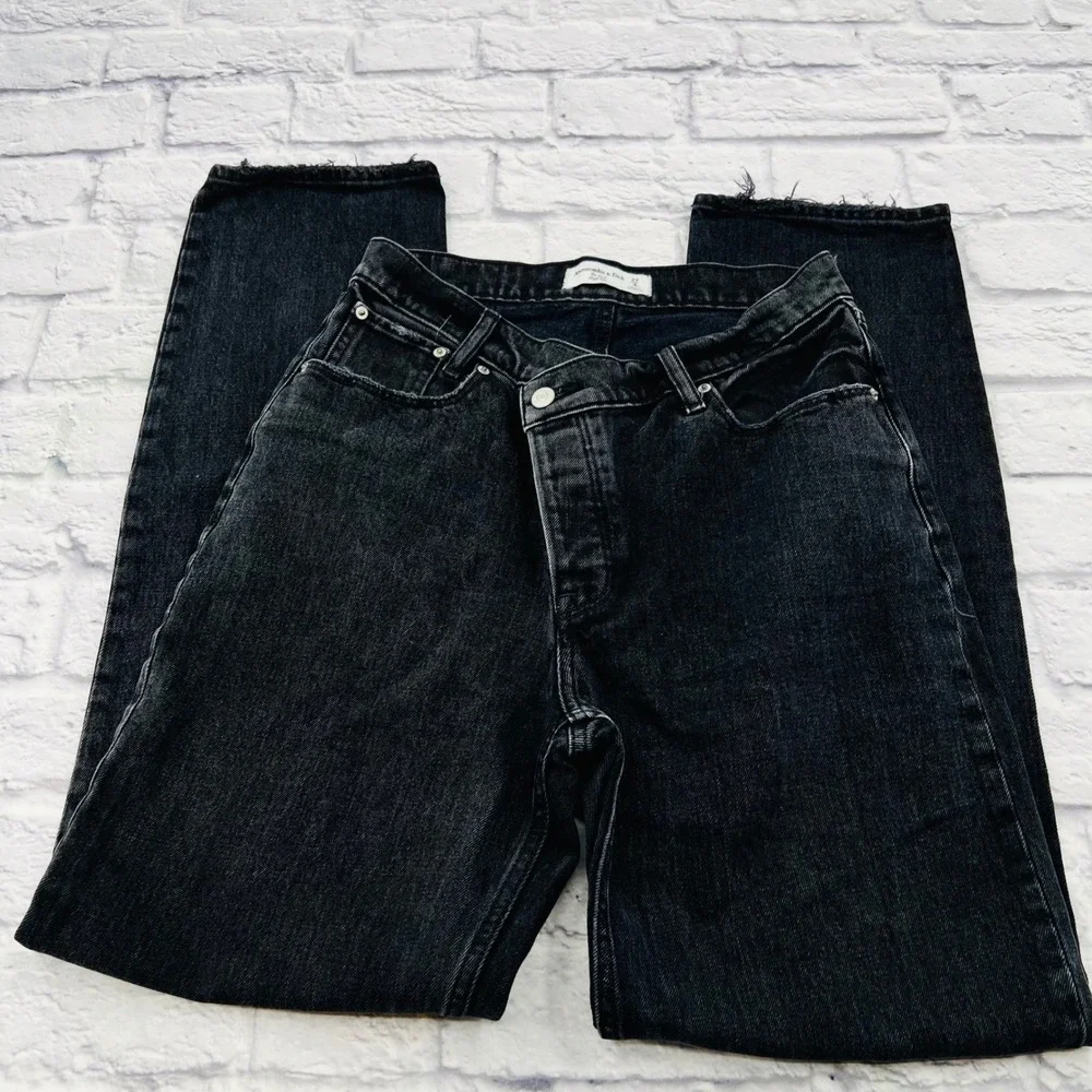 Abercrombie Fitch 4L/27 The Dad High Rise Black Crossover Buttonfly Jeans